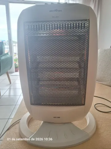 Vendo dois aquecedores Britânia 