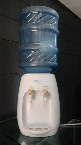 Gelágua Britânia