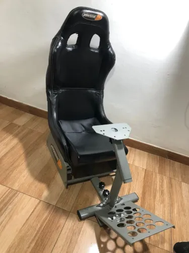 Cockpit C/ Banco PlaySeat Evolution Couro P/ G27, G29, G920, G923 (parcelo 12x)