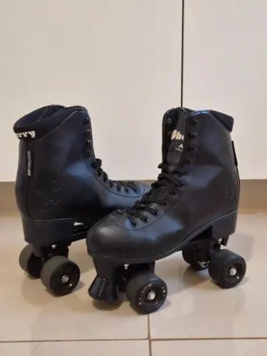 Patins Quad Cherry Tradicional Preto + Kit segurança