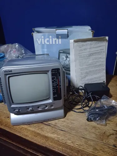 Mini Televisão Portátil Vicini (nova/raridade)