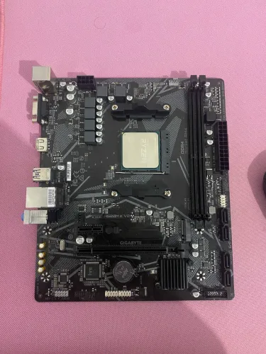 Vendo placa mae a520m kv2 + ryzen 5 4500