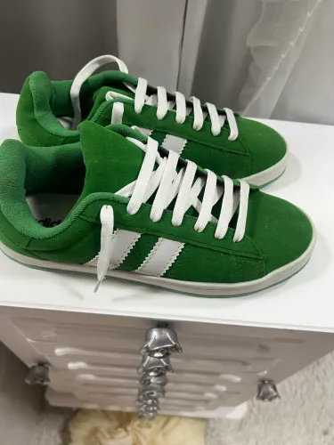 Vendo tênis novo os 3