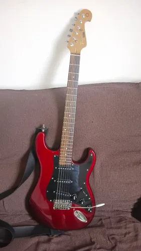 Guitarra tagima t735s