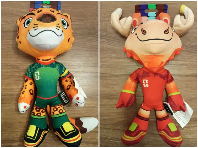 Kit mascotes oficiais Copa do Mundo FIFA 2026 - Canadá e México