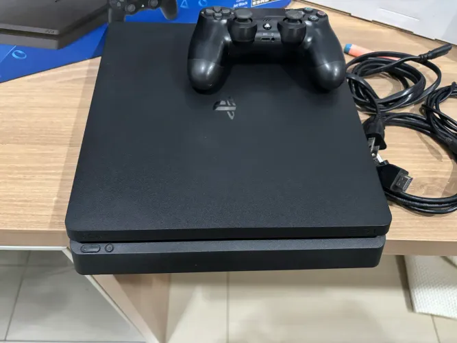 PS4 completo semi novo
