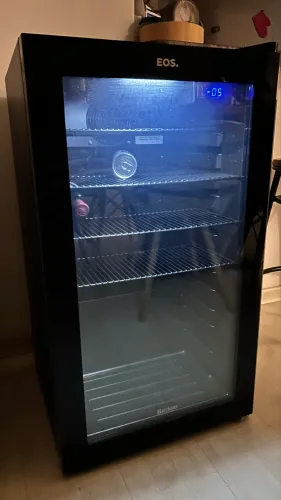 Cervejeira frigobar EOS