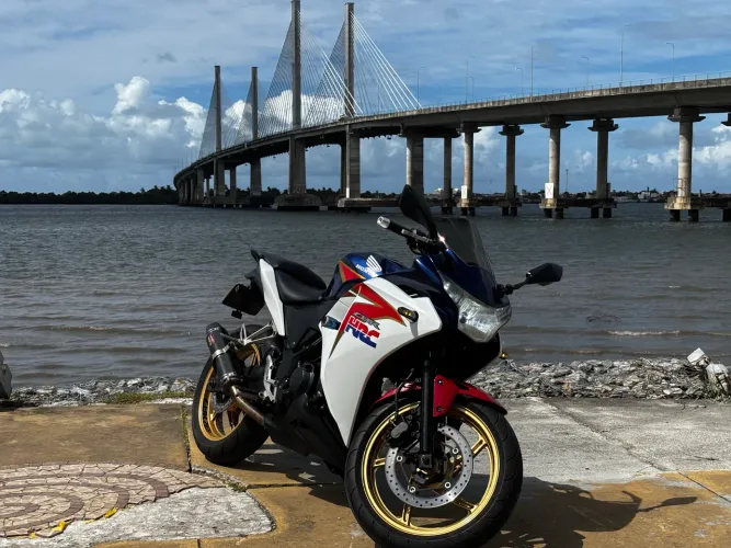 CBR 250r NEGOCIÁVEL !!!