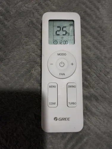 V/controle ? de ar-condicionado Green original por 50 reais para vir retirar ok
