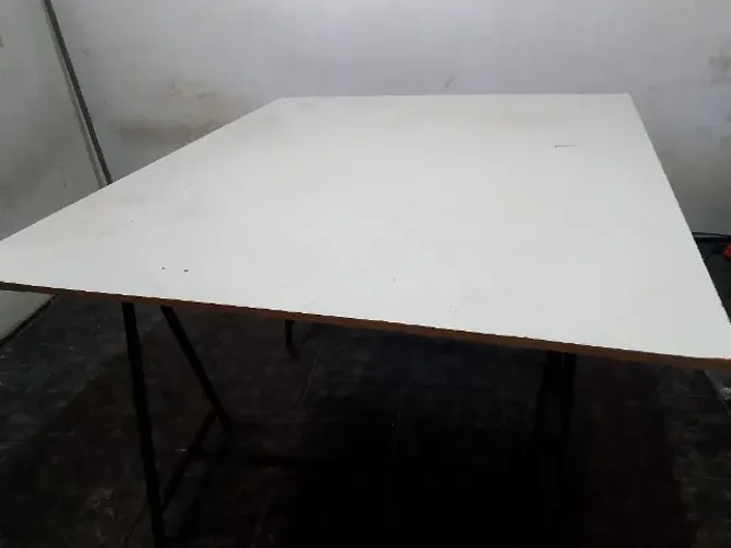 Mesa de cortar tecidos 