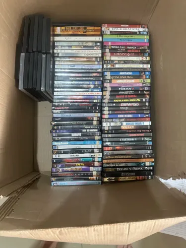 Lote com 1.005 DVDs Originais - Filmes, Shows e Boxes - Coleção de Colecionador