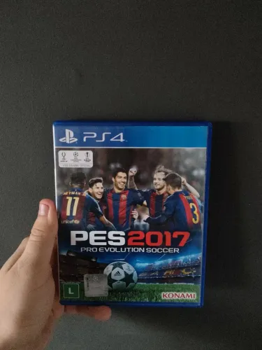 PES 2017 Pro Evolution Soccer - PS4