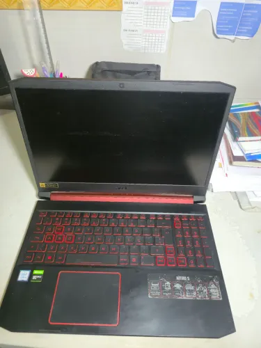 Nitro 5 (AN515-54) i5-9300 24gb RAM 596gb SSD M2  Nvidia 1650 4gb