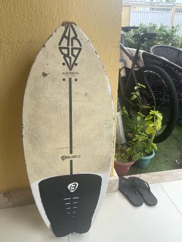 SKATE SIMULADOR DE SURF BALLOON - Alex Ribeiro 