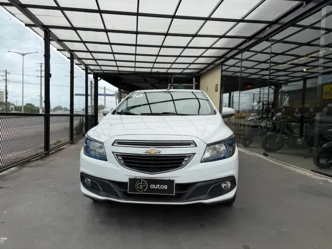 Chevrolet Onix Hatch LTZ 1.4 8V Flex Power Aut. 4P 2016