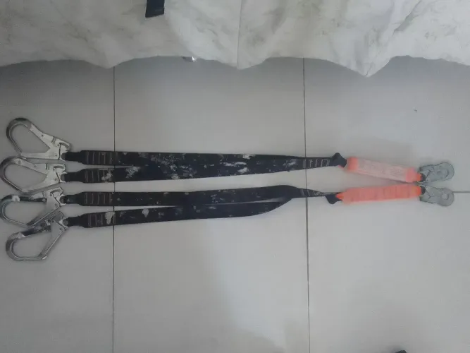 Vendo acessórios para Rapel e serviços em altura