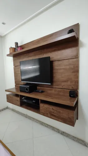 Rack/ painel cor tabaco 1,80x160