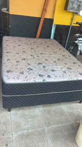 Cama Box de casal espuma. $350