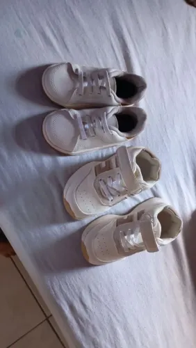 Vendo dois sapatos semi novo pra criança