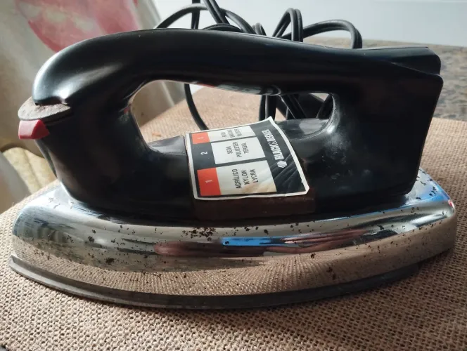 Ferro de passar roupa BLACK & DECKER 