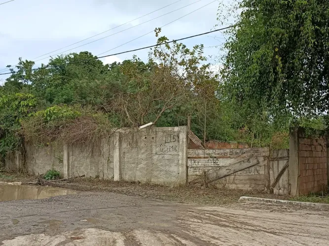 *Vendo lindo terreno no Vale das pedrinhas