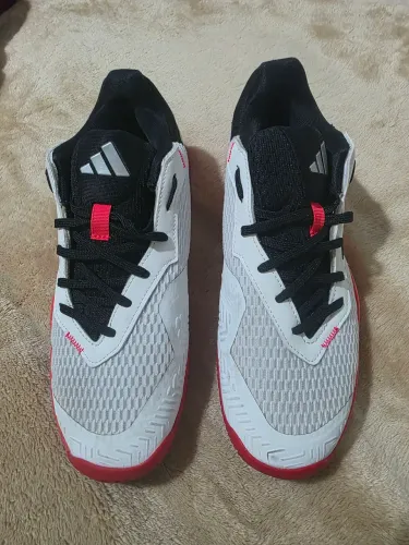 TENIS ADIDAS 