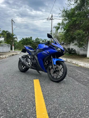 Yamaha YZF R-3 321 2016