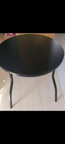 Mesa com 4 cadeiras 