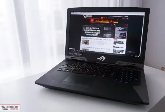 Notebook Gamer ASUS ROG G703GX - Potência Extrema para Jogos e Criação