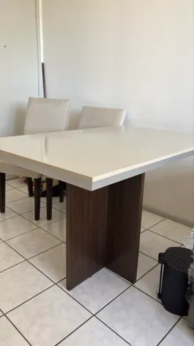 Mesa para 4 lugares