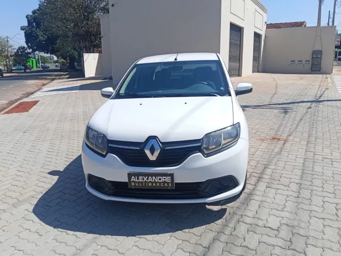 Renault Logan Dynamique Hi-flex 1.6 8V 4P 2015