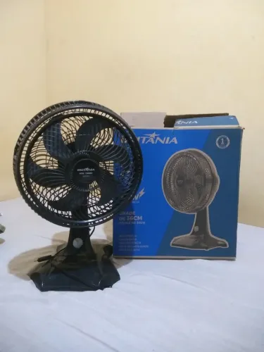 Ventilador 30cm mesa, Britania BVT301 6 Pas, preto 127v