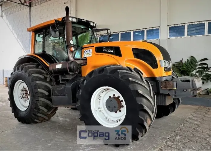 Trator de Pneus Valtra BH210