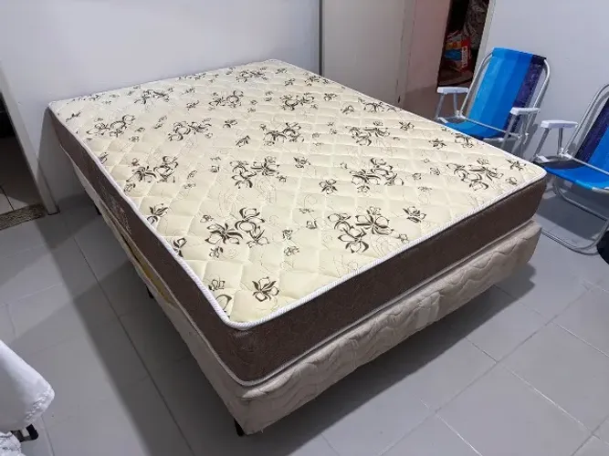 Colchão de espuma Casal D33 - 24cm altura/1,88 comprimento/1,38 largura