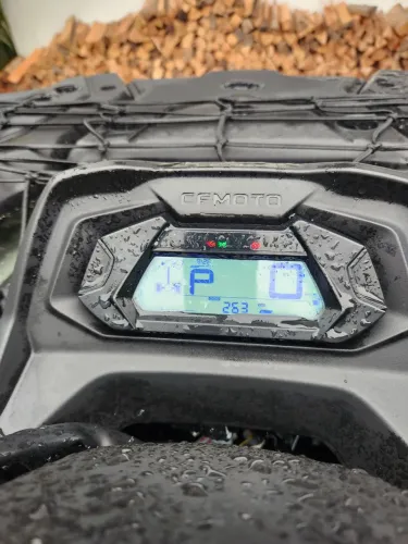 Quadriciclo Cforce 450