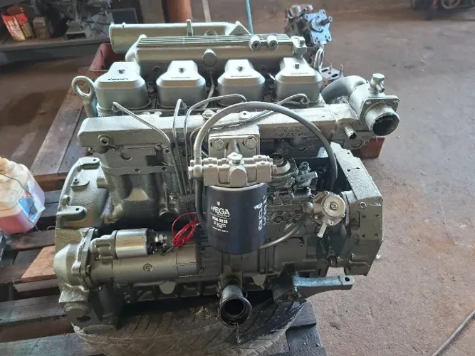 Motor MWM serie 10 4 cilindros