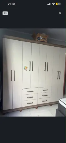 Guarda-Roupa 6 portas