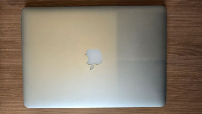 MacBook Air 13" (256GB SSD) - Único Dono, Excelente Estado