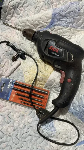 Furadeira Skil 500w (oportunidade)