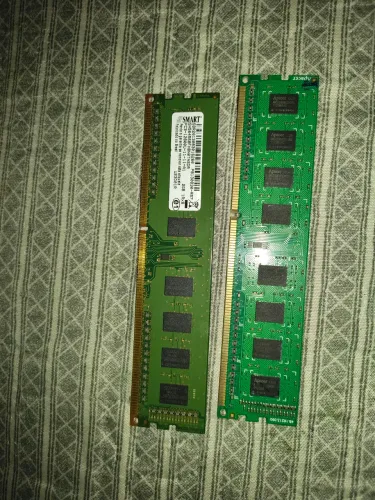 Vendo Pente de Memória RAM 2 GB Cada