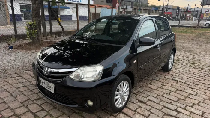 Toyota Etios XLS 1.5 Flex 16V 5P Mec. 2014