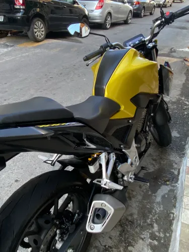 Moto CB Twister zerada e único dono