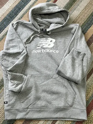 Blusão New Balance cinza