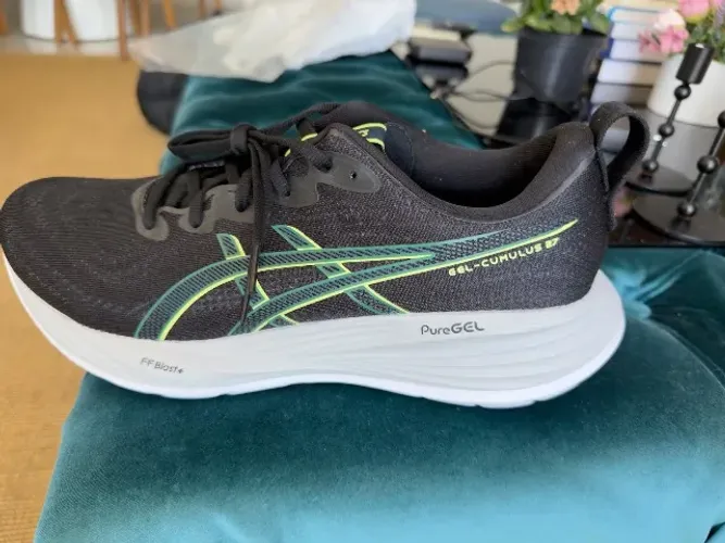 Tênis Asic novo 