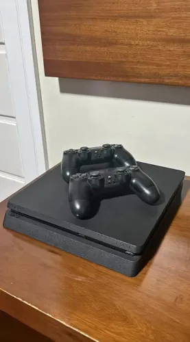 Ps4 slim