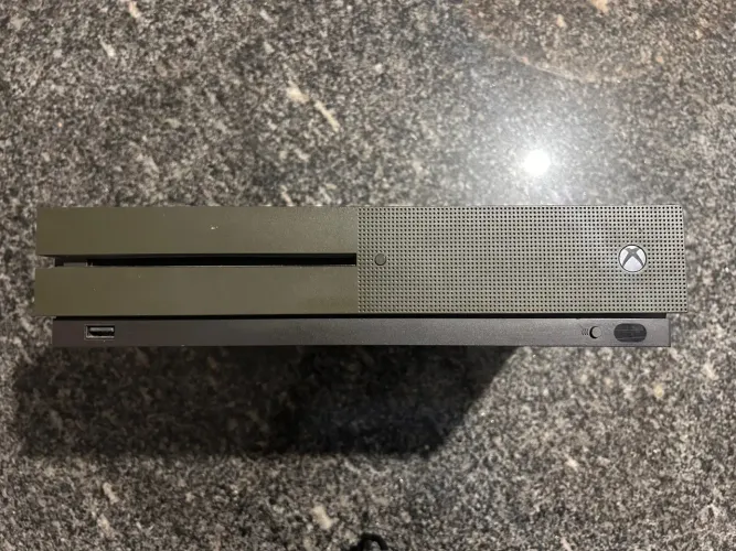 Xbox One Slim 1TB Versão do BF1