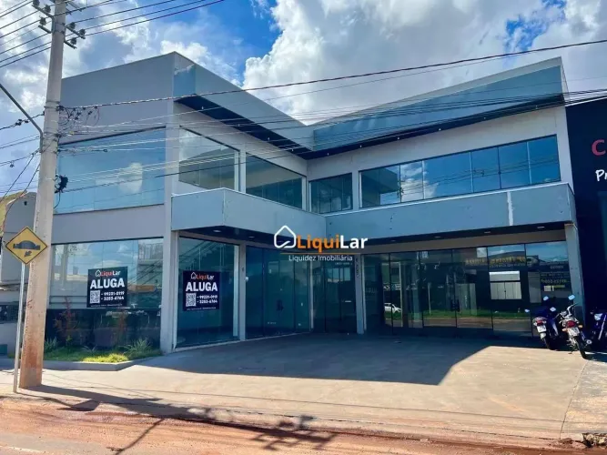 Excelente salão comercial de grande porte, estrategicamente localizado na Avenida Guaicuru