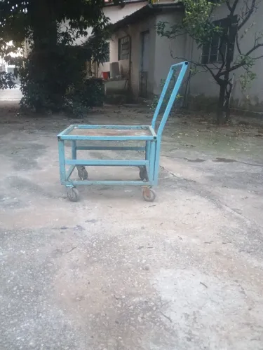 carrinho movimentador de material