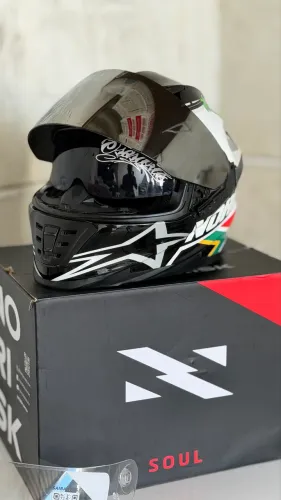 Capacete Norisk original (África do Sul)