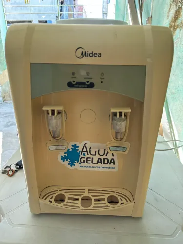 Refrigerador Água
